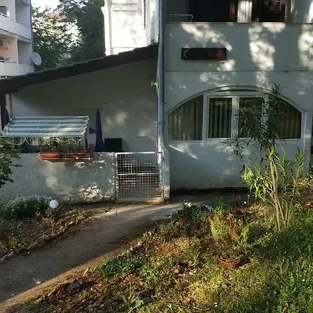 Apartman Garden Poreč Exterior foto